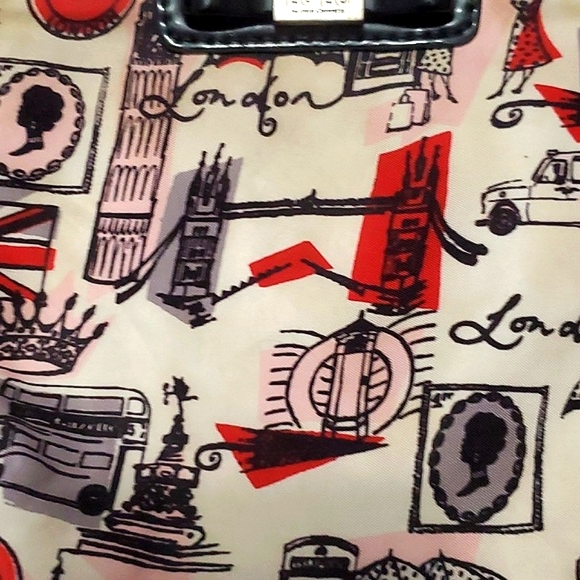 Lulu by Lulu Guinness Fun Graphic London Crossbody Bag - Picture 3 of 9